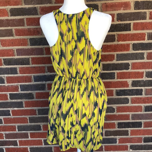 Staring at Stars. Favorite Yellow 🌾🌷 - Picture 3 of 3